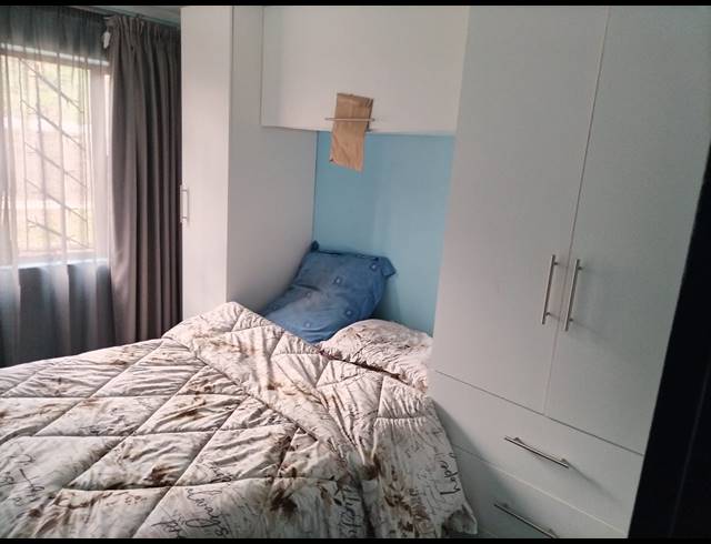 4 BEDROOM FREESTANDING FOR SALE IN WYEBANK